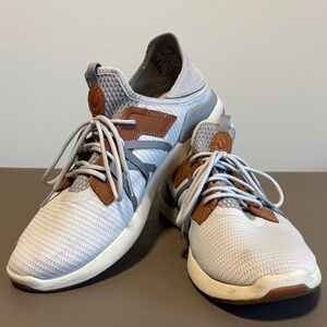 OluKai Mio Li Sneaker